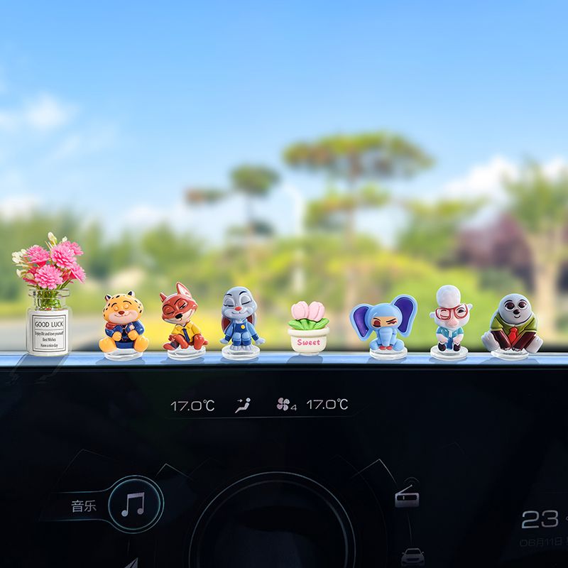 Zootopia cartoon car ornament  - Gaming Accessories Anime 리뷰 및 가격